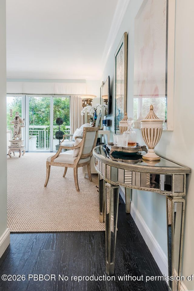 250 Bradley Place, Unit 202, Palm Beach, FL 33480 Photo