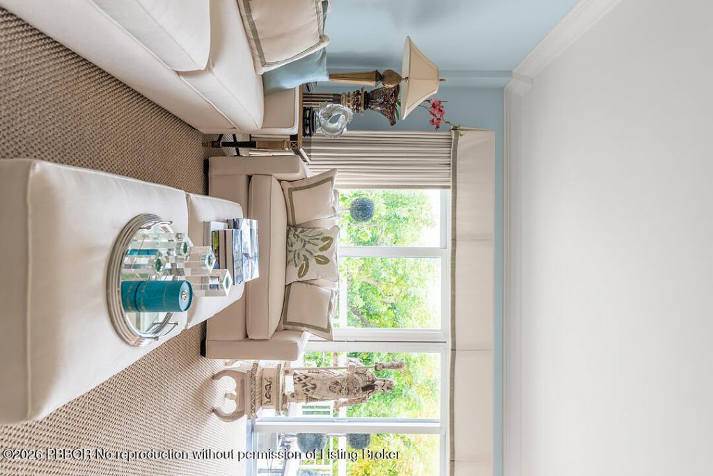 250 Bradley Place, Unit 202, Palm Beach, FL 33480 Photo