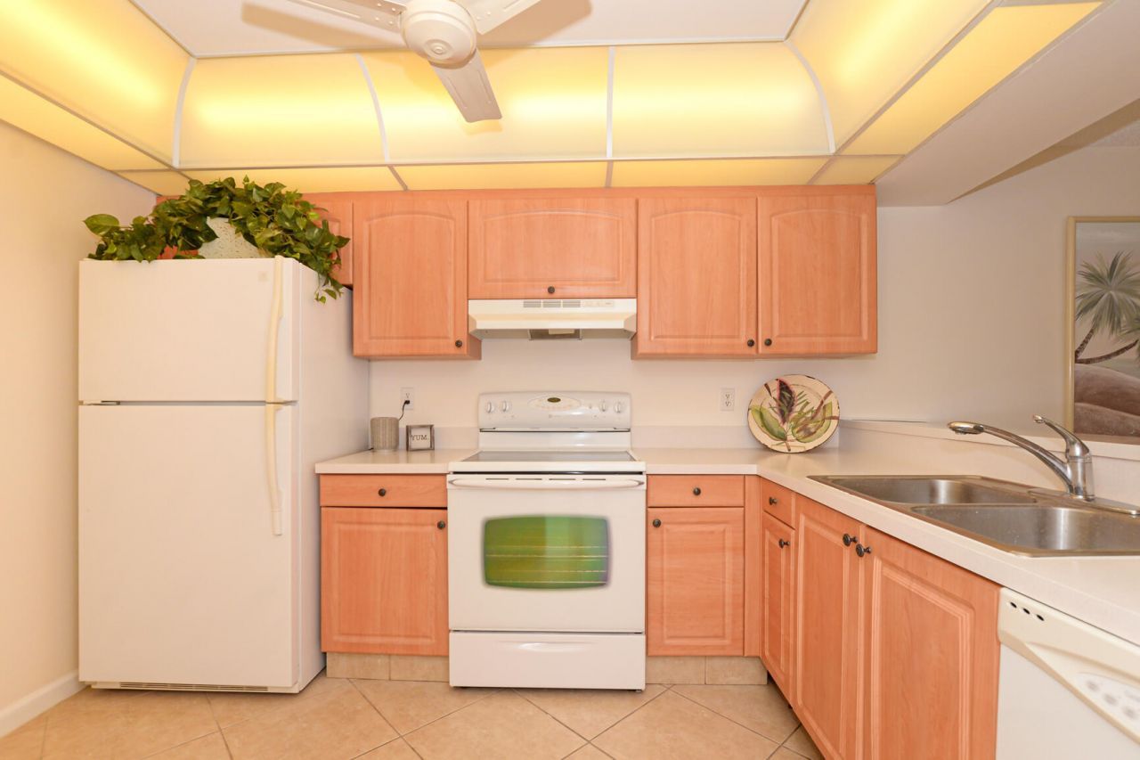 1950 SW Palm City Road, Unit 12-103, Stuart, FL 34994 Photo