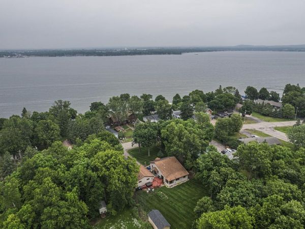 425 Shorewood Drive, Detroit Lakes, MN 56501