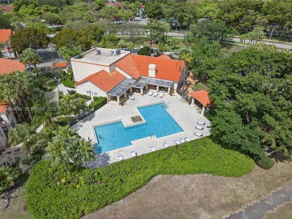 3400 N Pinewalk Dr N, Unit 923, Margate, FL 33063