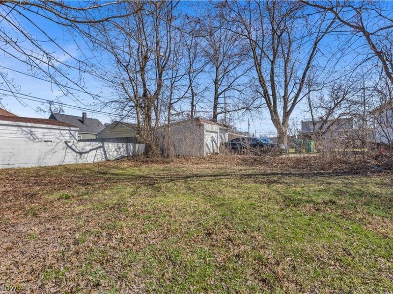 20111 Mountville Drive , Maple Heights, OH 44137 Photo 6