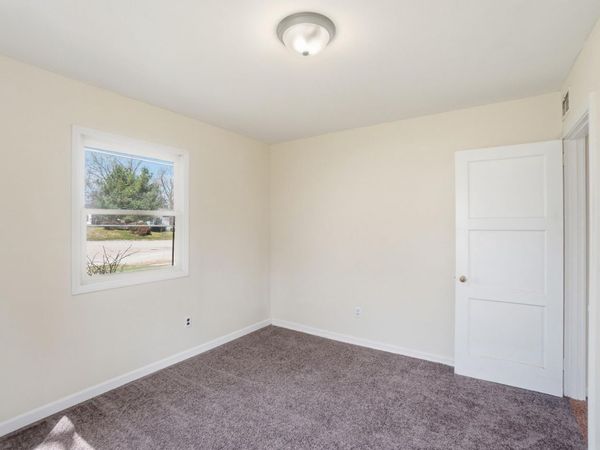 1835 S Sweetbriar Lane, Springfield, OH 45505