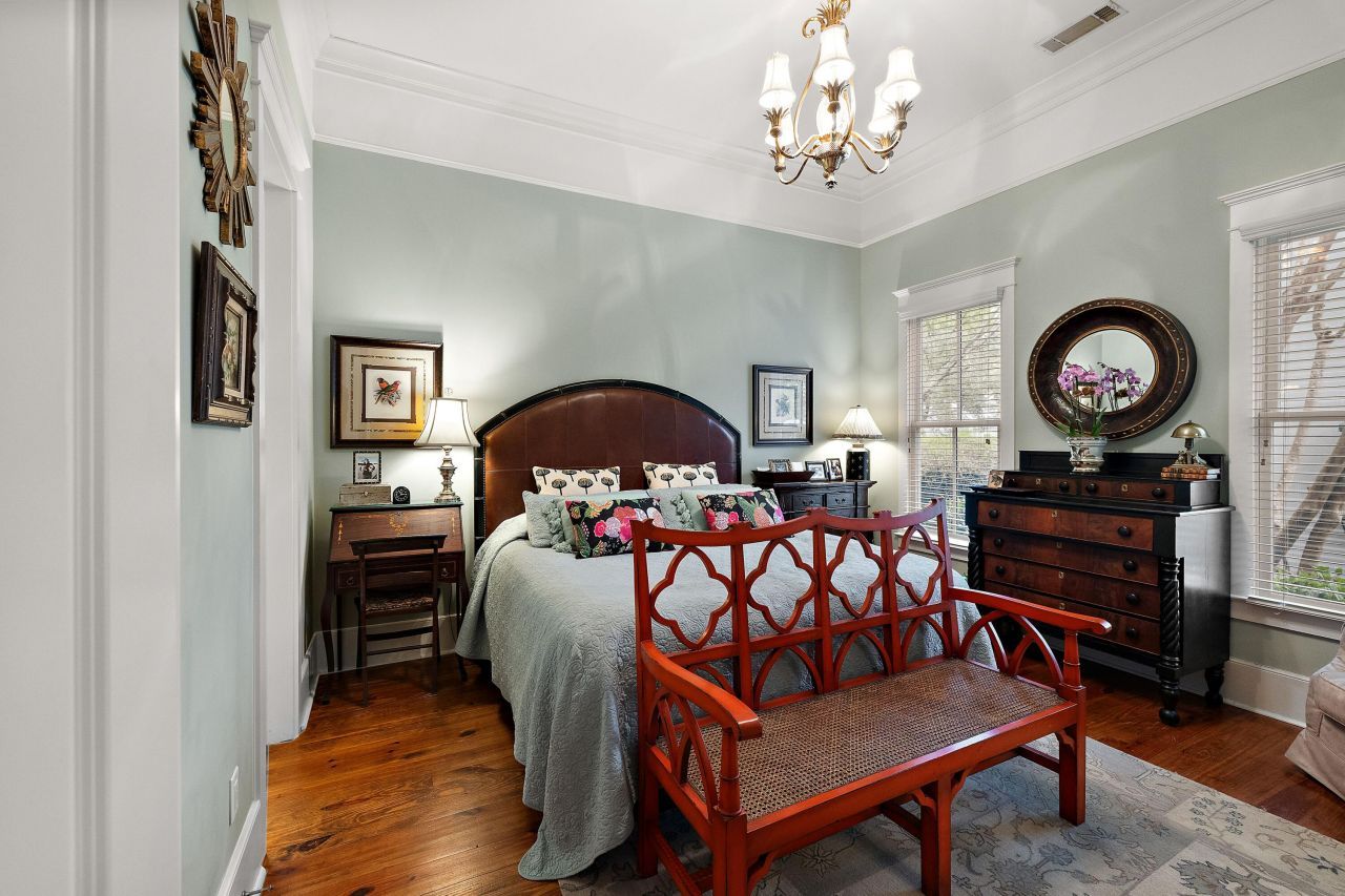 154 Ionsborough Street Photo 11