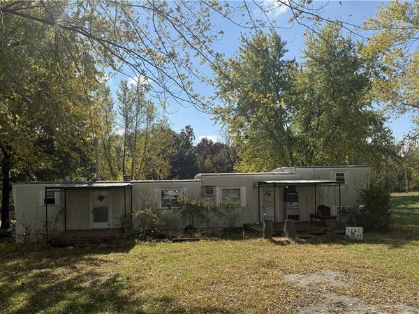 1240 Lake Viking Terrace, Altamont, MO 64620