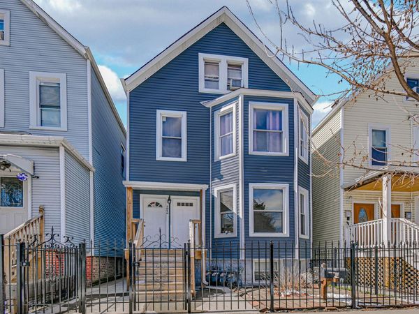 3056 N Drake Avenue, Unit 1, Chicago, IL 60618