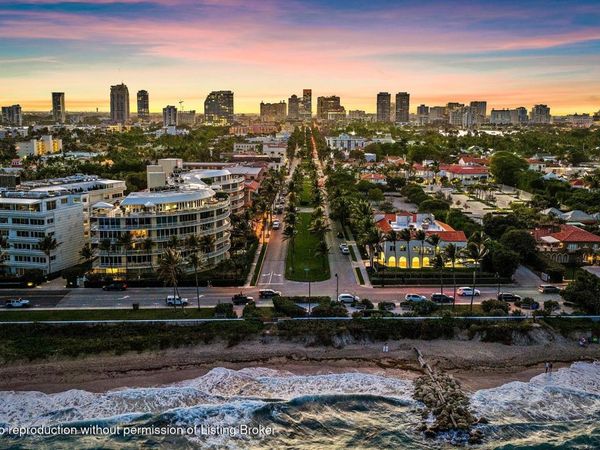 100 Royal Palm Way, Unit PH-4, Palm Beach, FL 33480