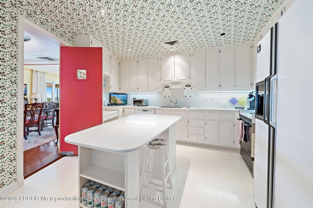 100 Royal Palm Way, Unit PH-4, Palm Beach, FL 33480 Photo