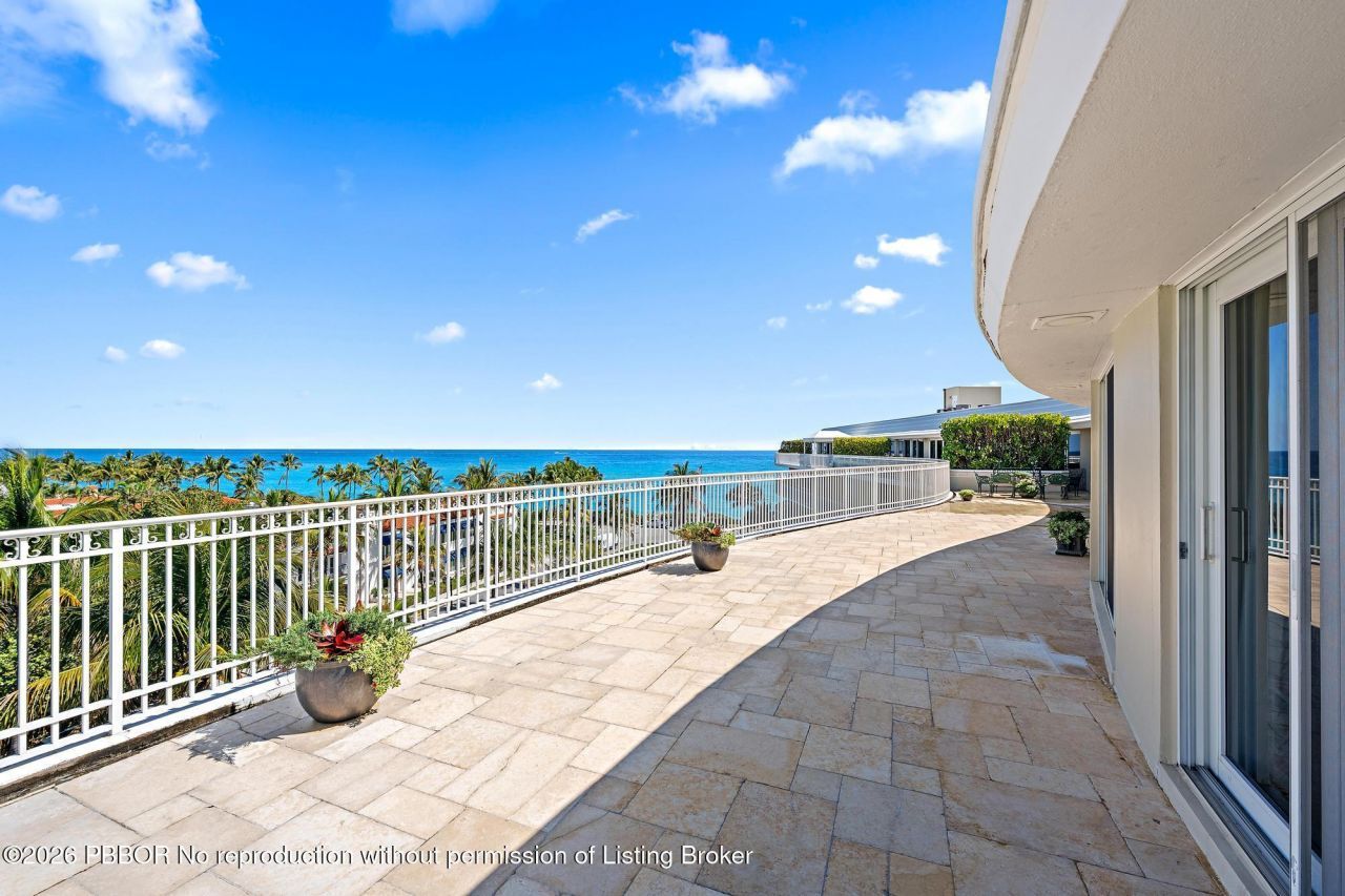 100 Royal Palm Way, Unit PH-4, Palm Beach, FL 33480 Photo