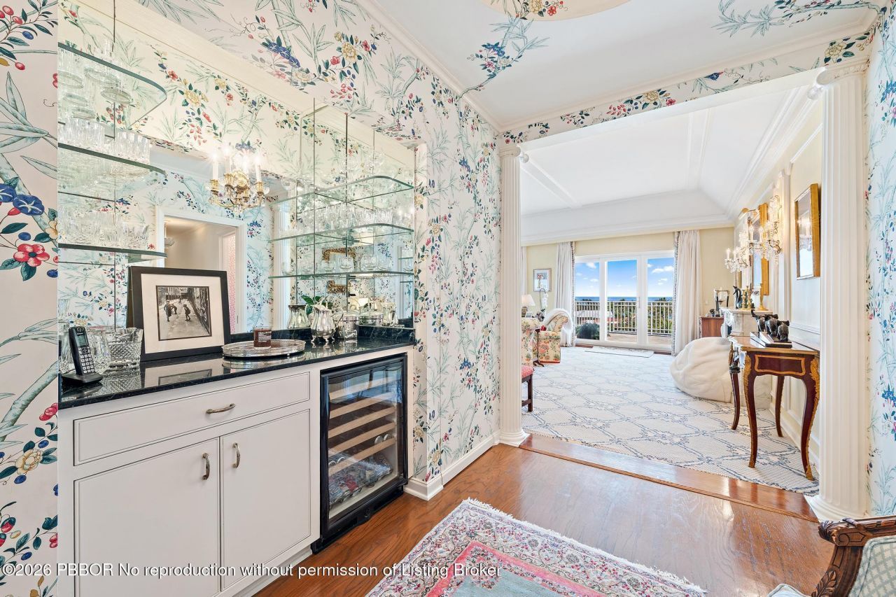 100 Royal Palm Way, Unit PH-4, Palm Beach, FL 33480 Photo