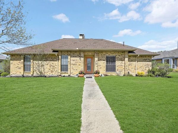2621 Winterlake Drive, Carrollton, TX 75006