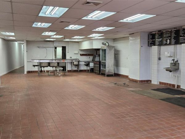 29 Glen Street , Glen Cove, NY 11542