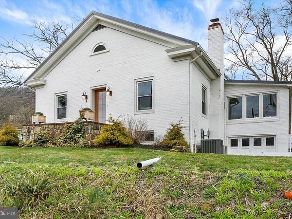 889 PFOUTZ VALLEY ROAD , MILLERSTOWN, PA 17062