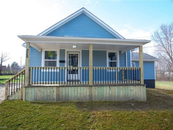 228 Center Street, Hubbard, OH 44425