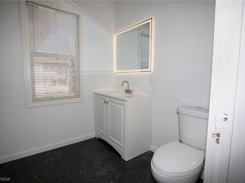 228 Center Street, Hubbard, OH 44425 Photo 13