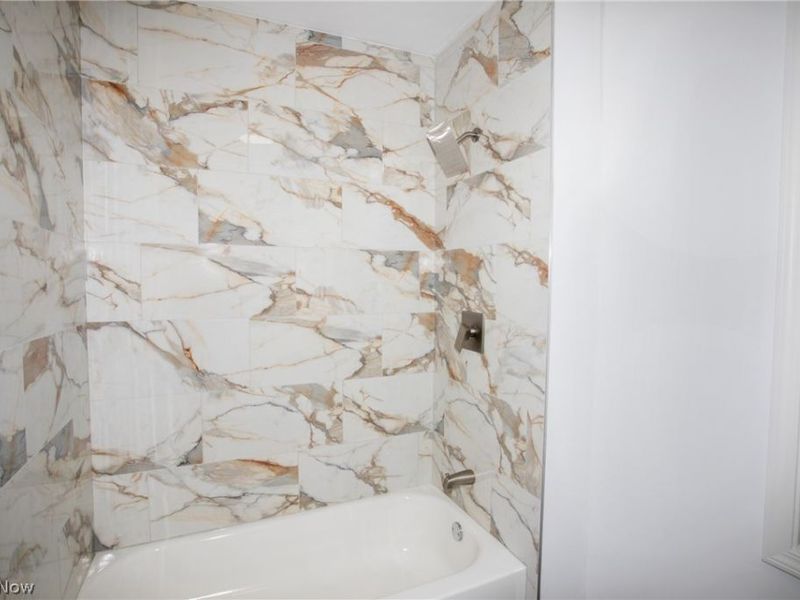 228 Center Street, Hubbard, OH 44425 Photo 14