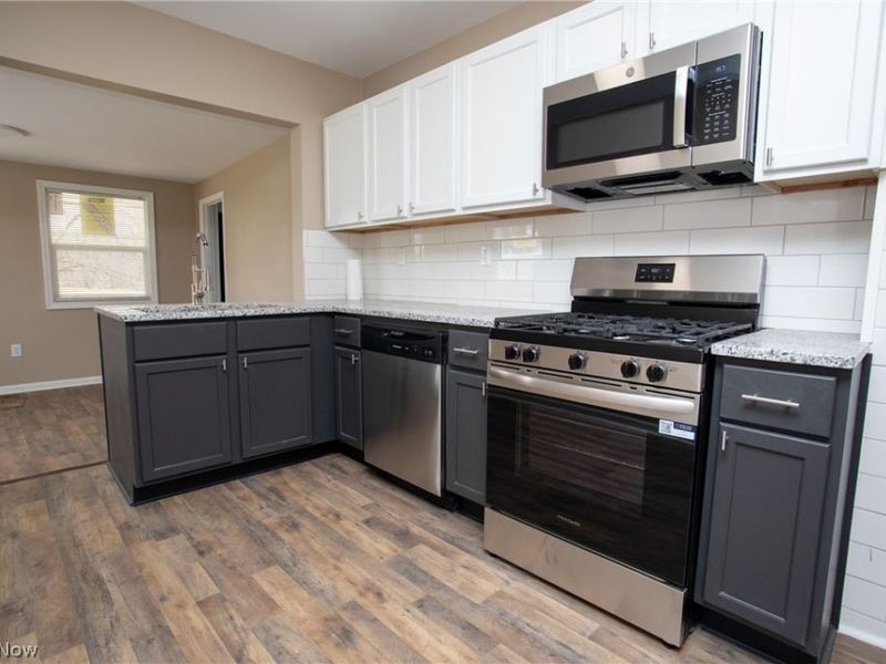 228 Center Street, Hubbard, OH 44425 Photo 9