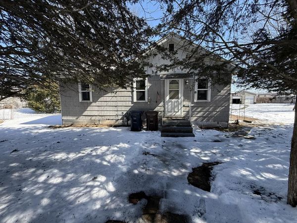 923 S 11th AVENUE, Onalaska, WI 54650