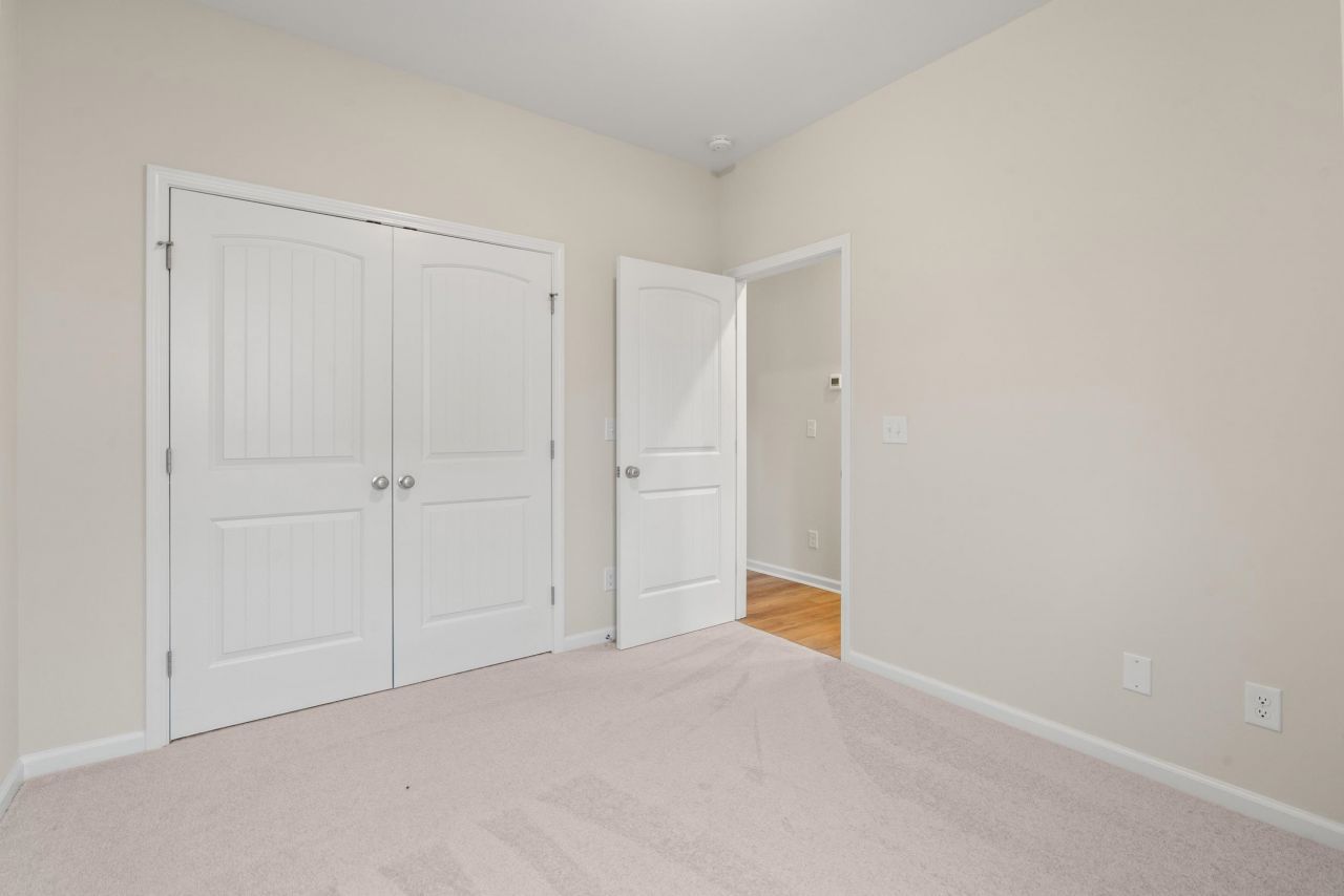 1150 W Business 9 Photo 15