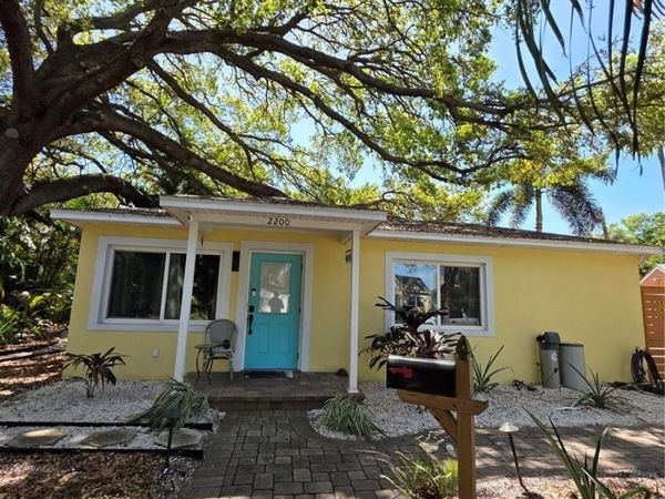 2200 8TH AVENUE N, ST PETERSBURG, FL 33713