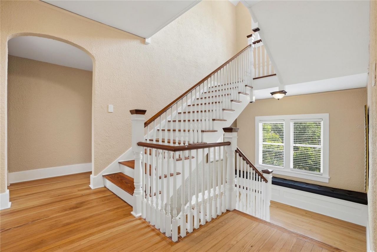 241 72nd Street N, Saint Petersburg, FL 33710 Photo