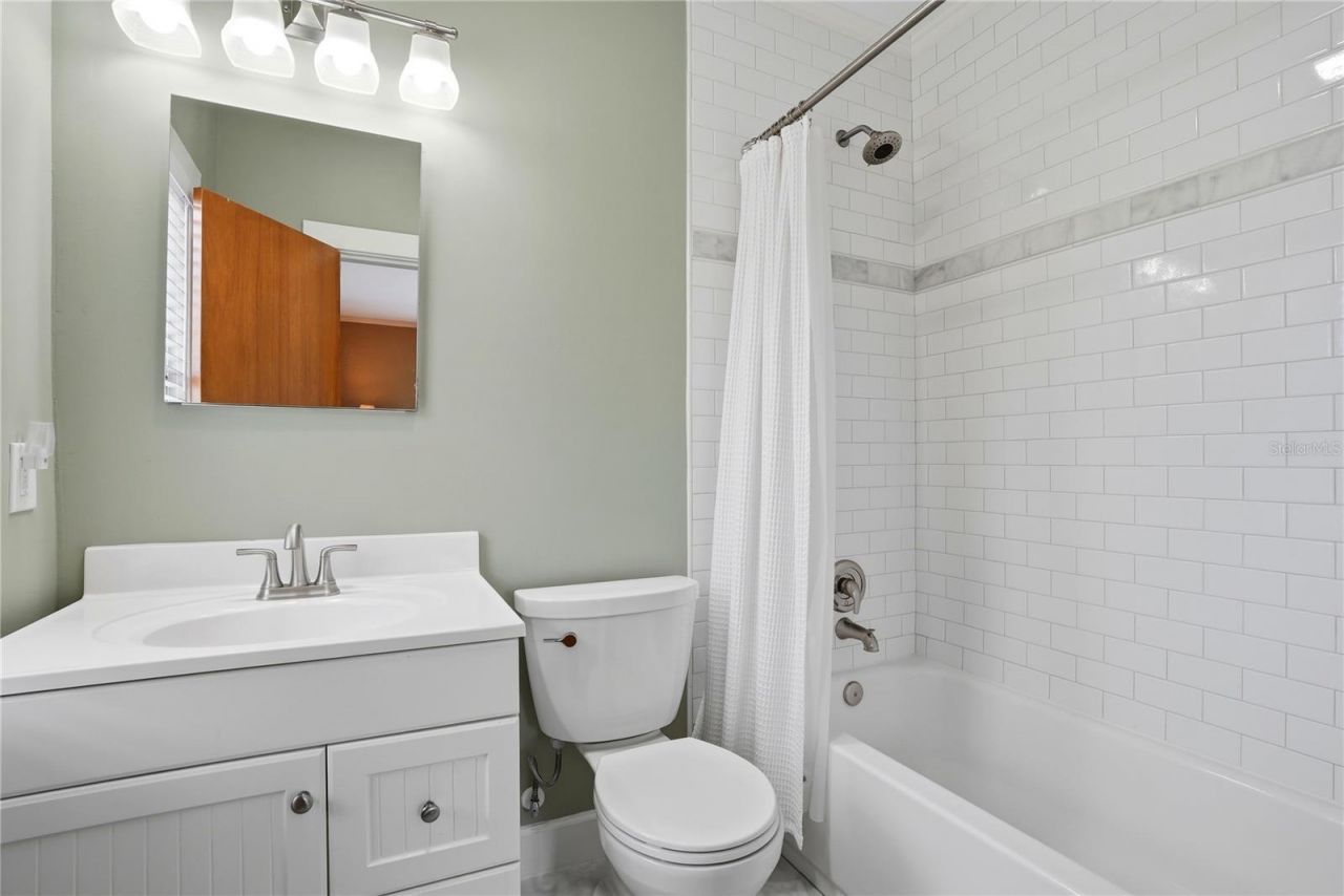 241 72nd Street N, Saint Petersburg, FL 33710 Photo