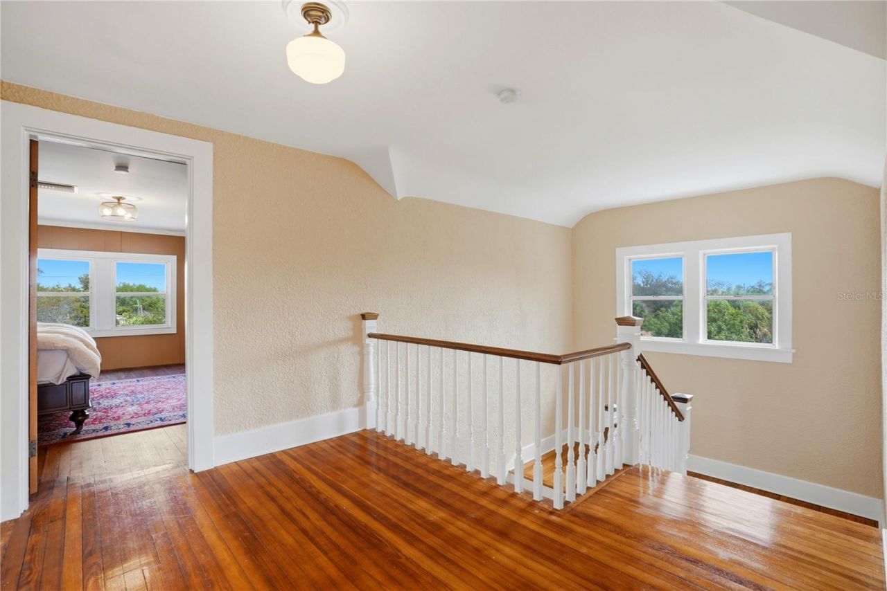 241 72nd Street N, Saint Petersburg, FL 33710 Photo