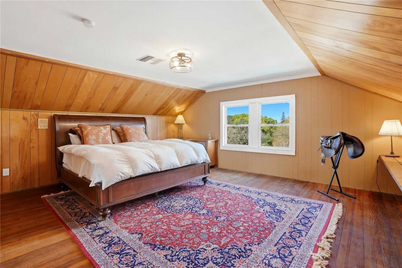 241 72nd Street N, Saint Petersburg, FL 33710 Photo