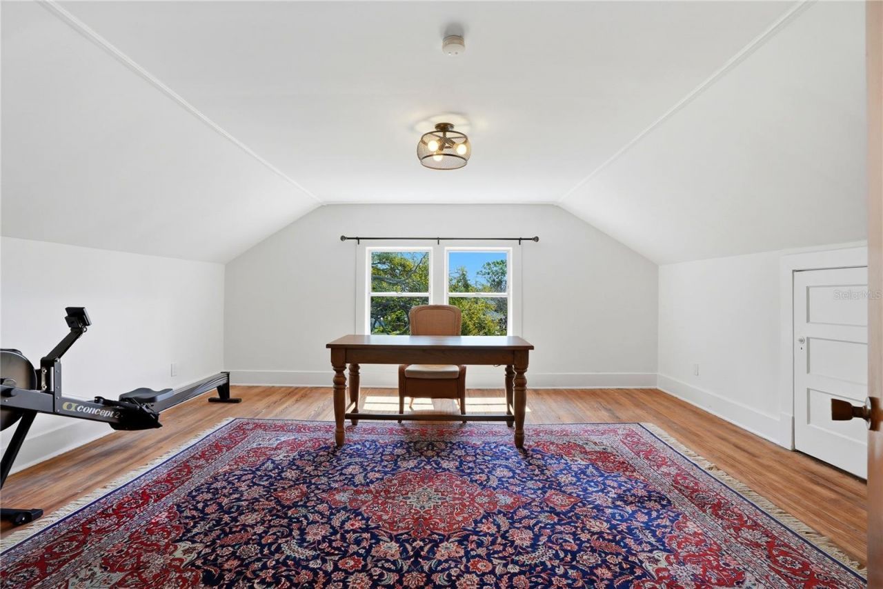 241 72nd Street N, Saint Petersburg, FL 33710 Photo