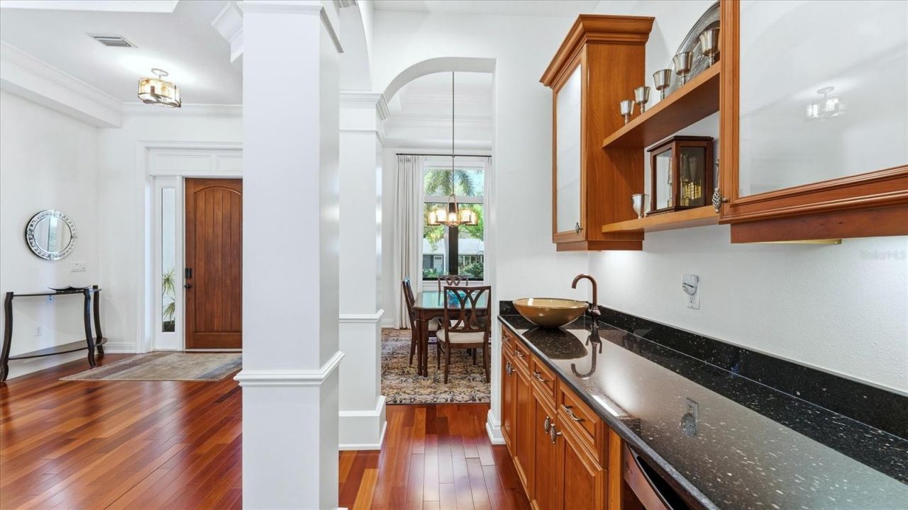 2625 Colony Terrace, Sarasota, FL 34239 Photo