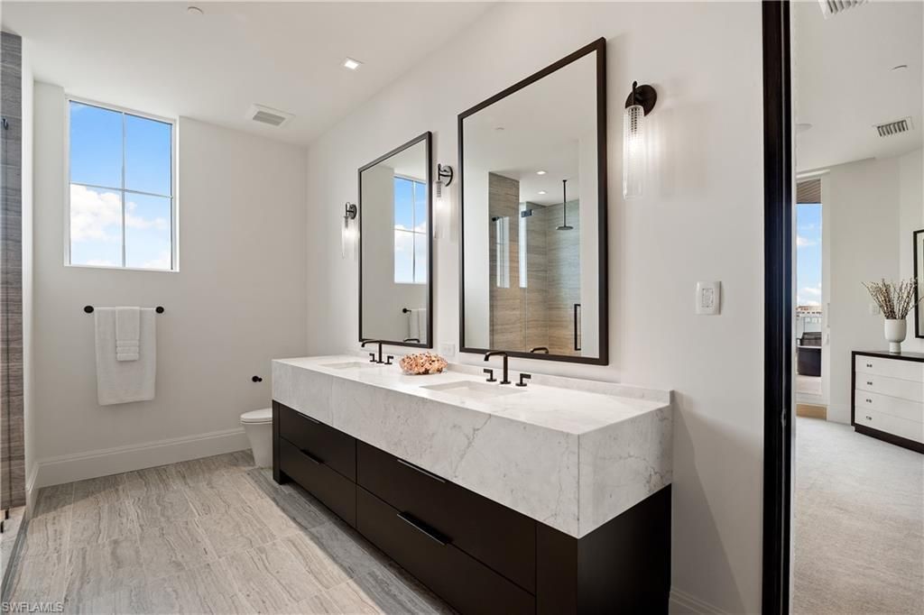 81 Seagate Dr , Unit PH20, Naples, FL 34103 Photo