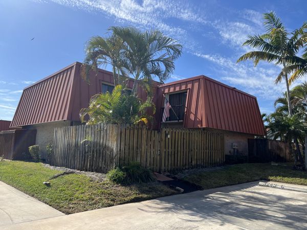 3249 Gardens East Drive E, Unit C, Palm Beach Gardens, FL 33410