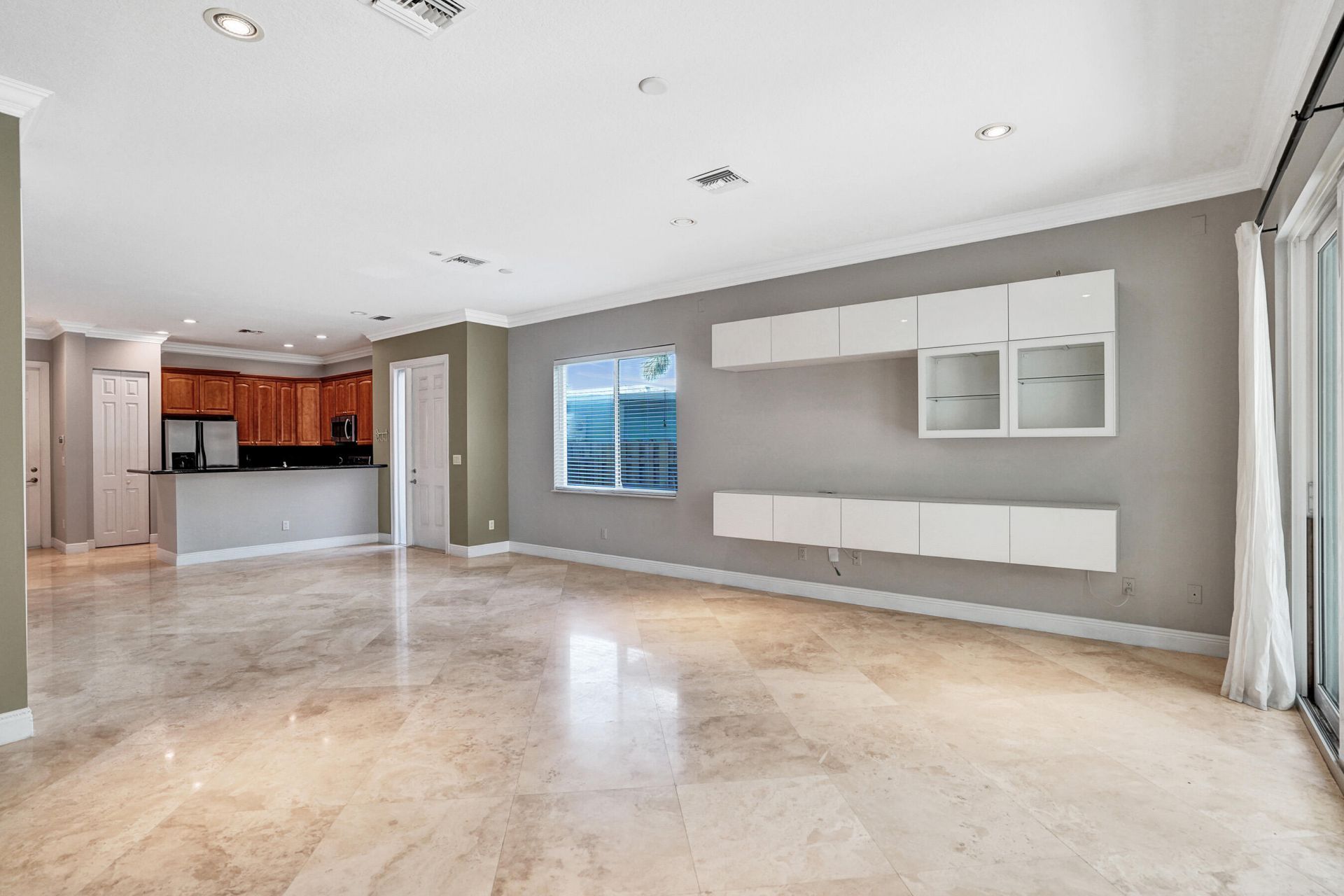 850 SW 11th Court, Unit 850, Fort Lauderdale, FL 33315 Photo