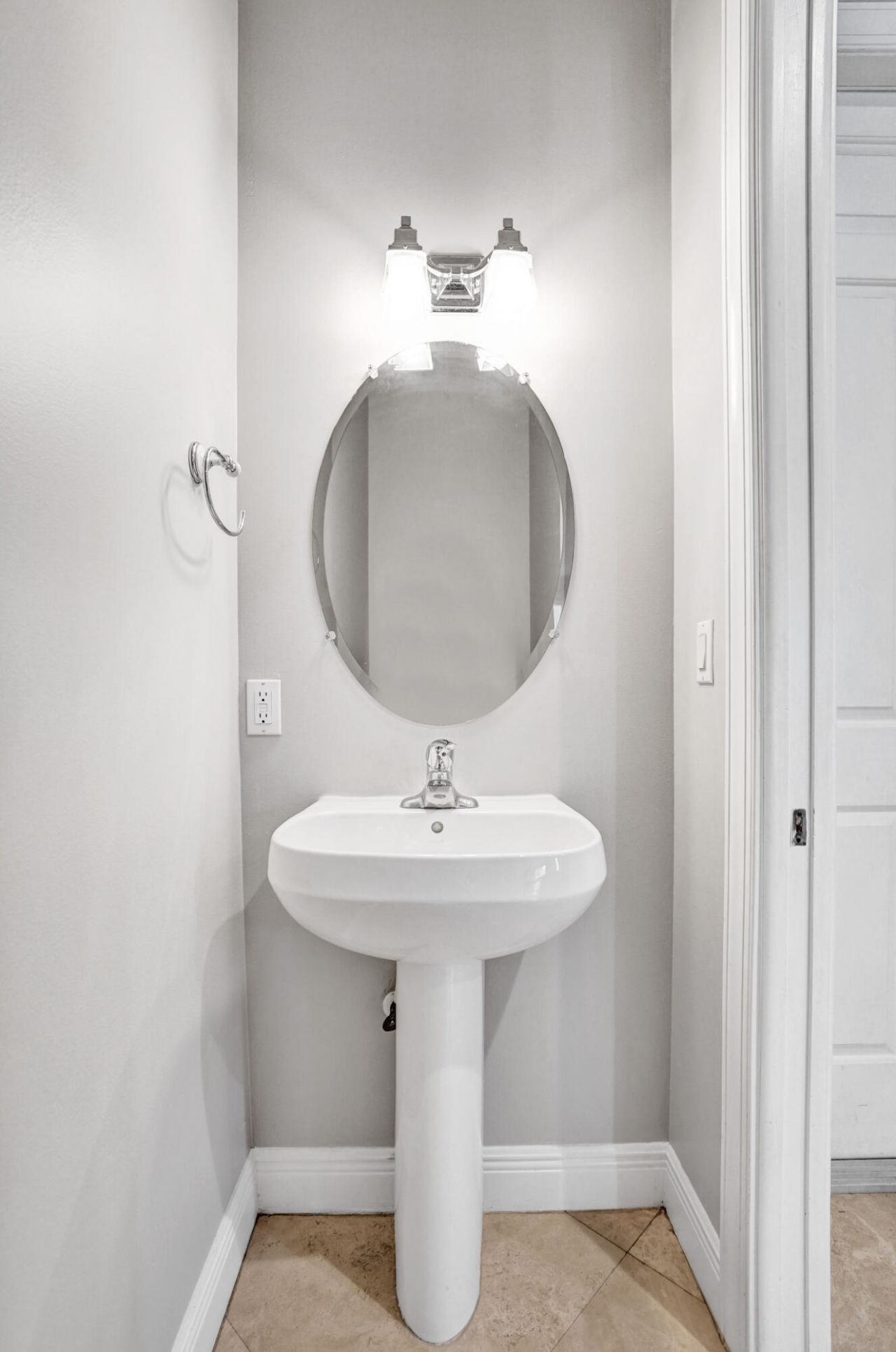 850 SW 11th Court, Unit 850, Fort Lauderdale, FL 33315 Photo