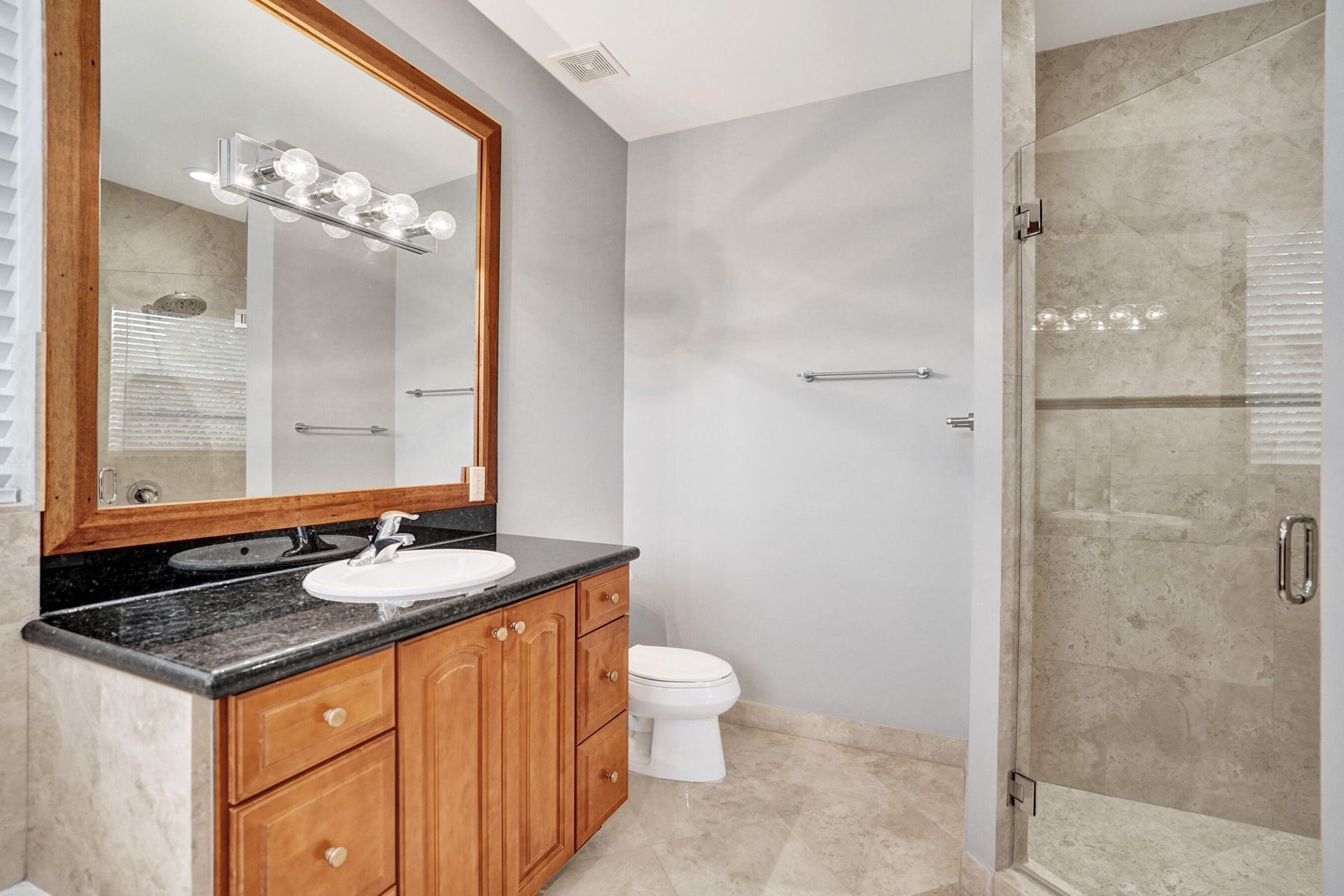 850 SW 11th Court, Unit 850, Fort Lauderdale, FL 33315 Photo