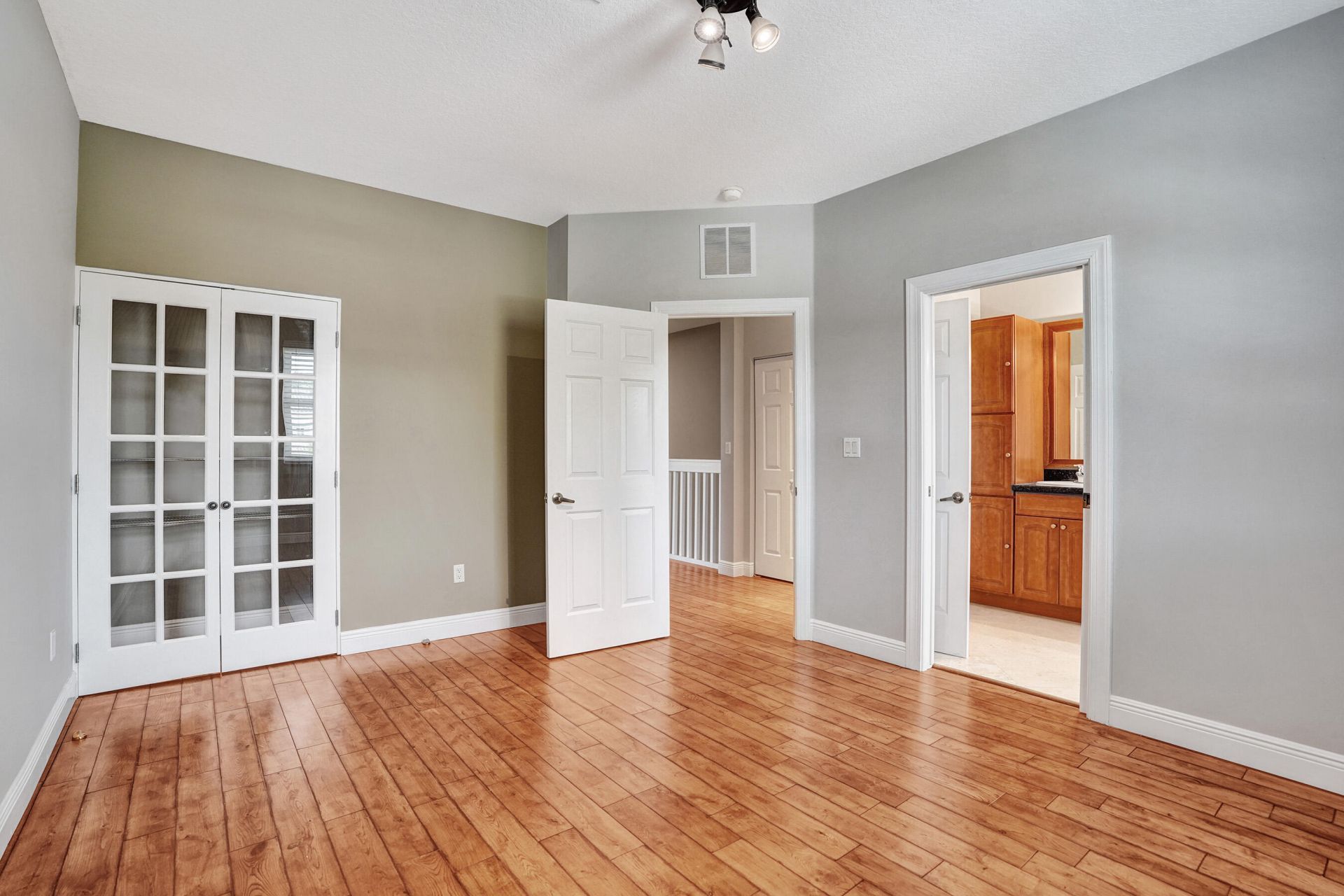 850 SW 11th Court, Unit 850, Fort Lauderdale, FL 33315 Photo