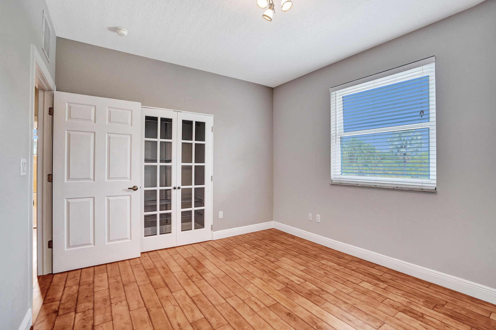 850 SW 11th Court, Unit 850, Fort Lauderdale, FL 33315 Photo