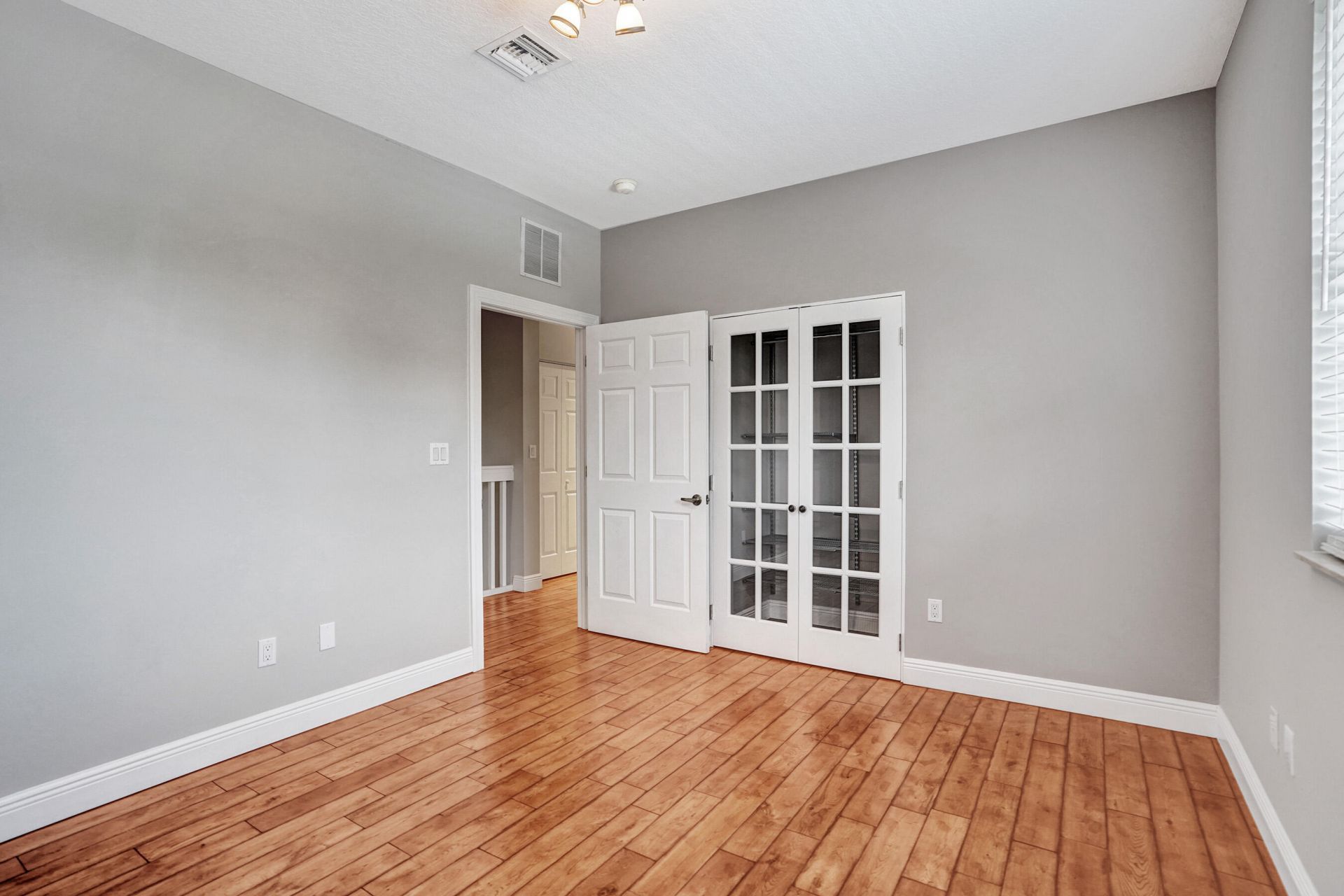 850 SW 11th Court, Unit 850, Fort Lauderdale, FL 33315 Photo