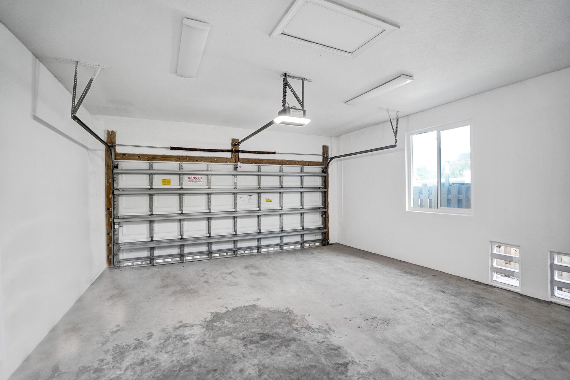 850 SW 11th Court, Unit 850, Fort Lauderdale, FL 33315 Photo