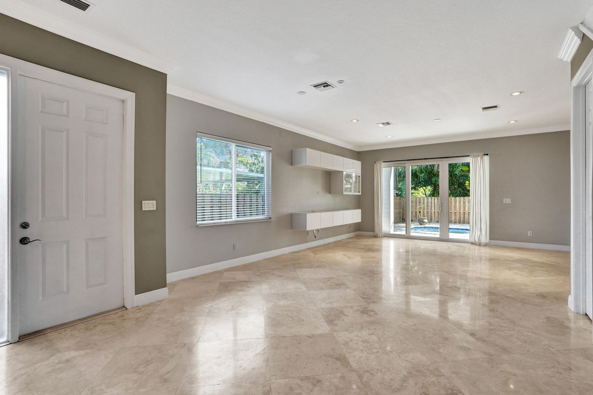 850 SW 11th Court, Unit 850, Fort Lauderdale, FL 33315 Photo