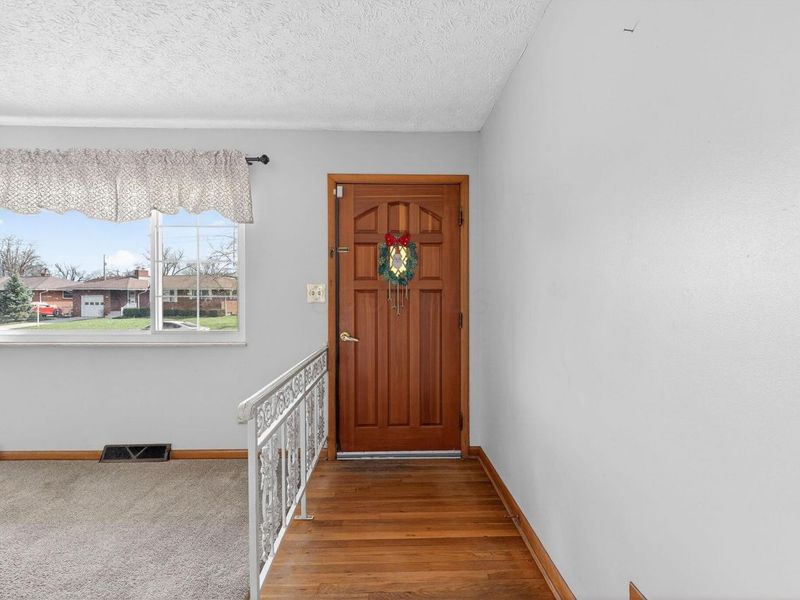 1253 Dutton Place, Columbus, OH 43227 Photo 13