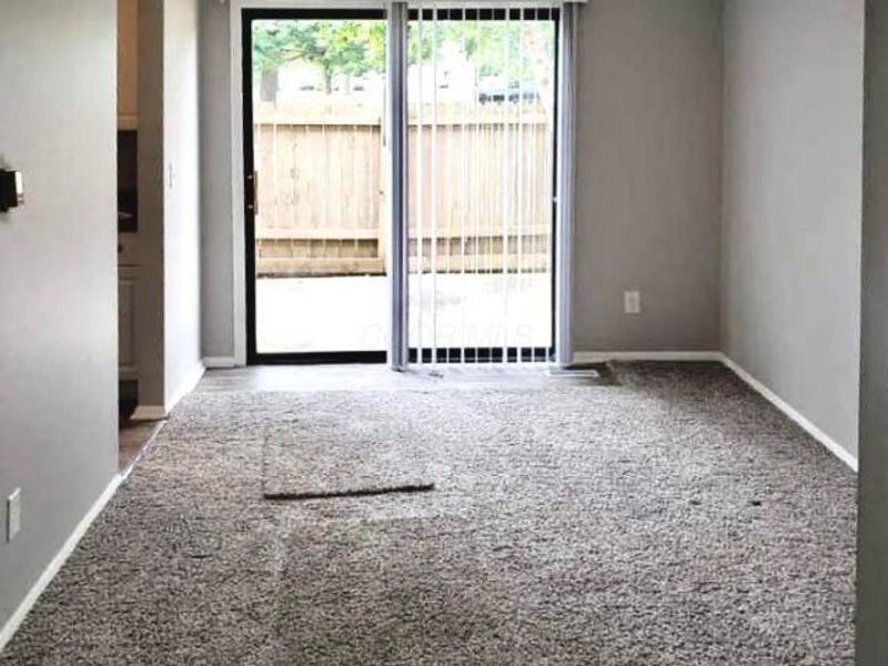 86 Stornoway Drive W, Columbus, OH 43213 Photo 3