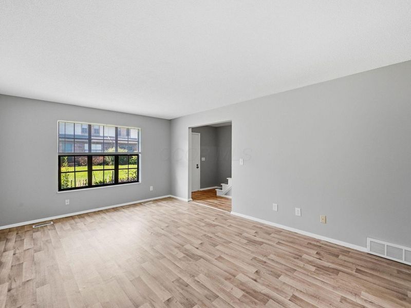 86 Stornoway Drive W, Columbus, OH 43213 Photo 5