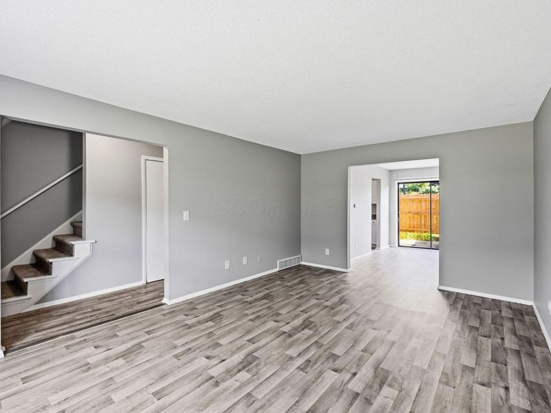 86 Stornoway Drive W, Columbus, OH 43213 Photo 6