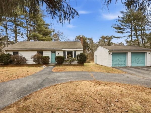12 Carmel St, Middleboro, MA 02346