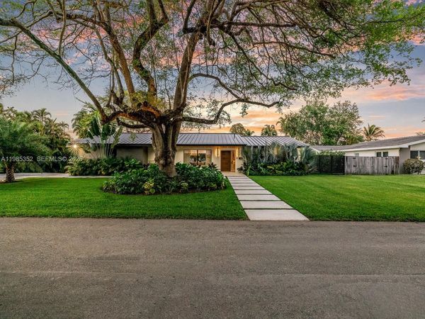 7945 SW 141st Ter, Palmetto Bay, FL 33158