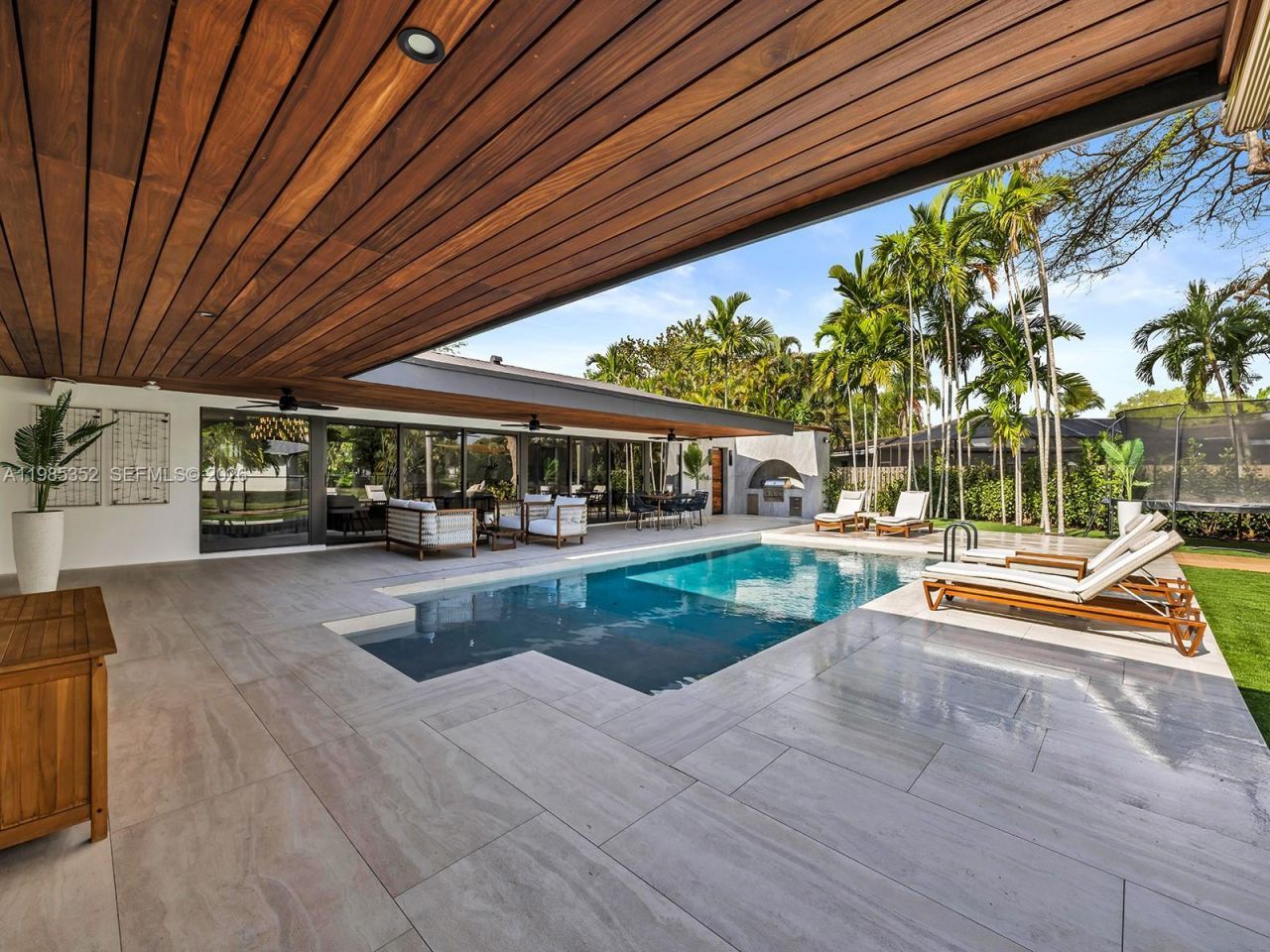 7945 SW 141st Ter , Palmetto Bay, FL 33158 Photo