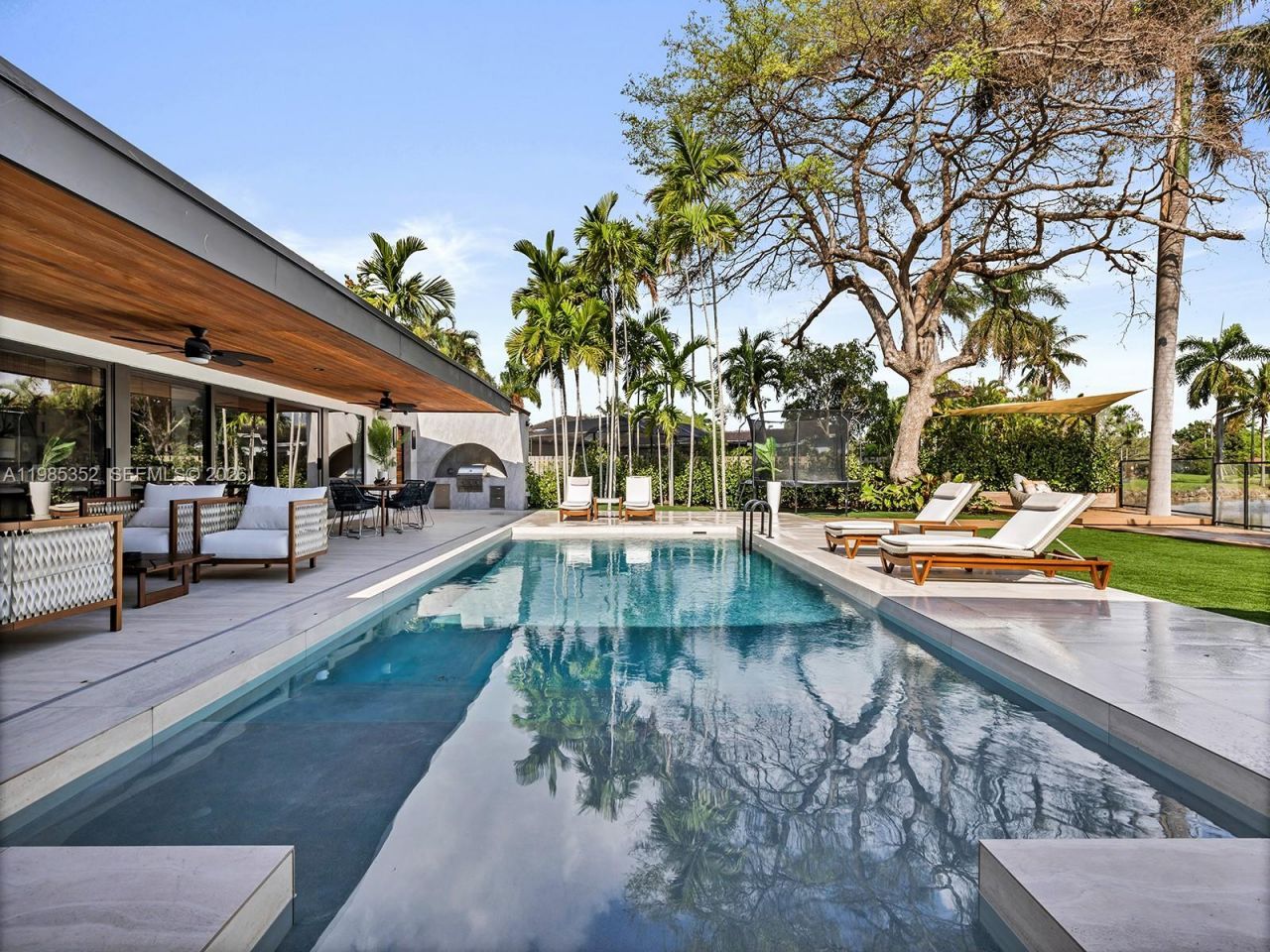 7945 SW 141st Ter , Palmetto Bay, FL 33158 Photo