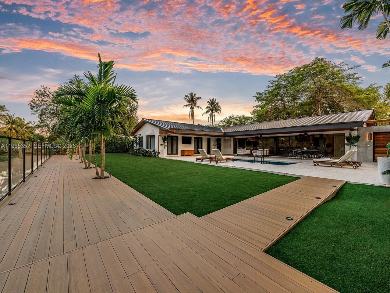 7945 SW 141st Ter, Palmetto Bay, FL 33158 Photo