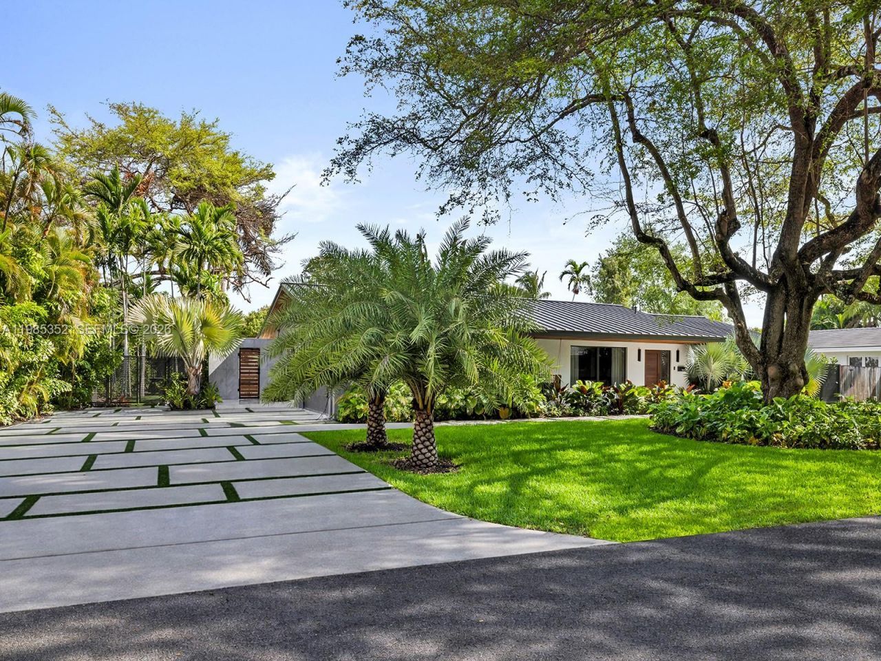 7945 SW 141st Ter, Palmetto Bay, FL 33158 Photo